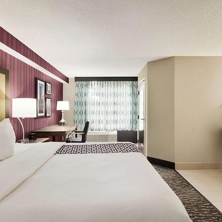 La Quinta By Wyndham Newark - Elkton Hotel Exterior photo