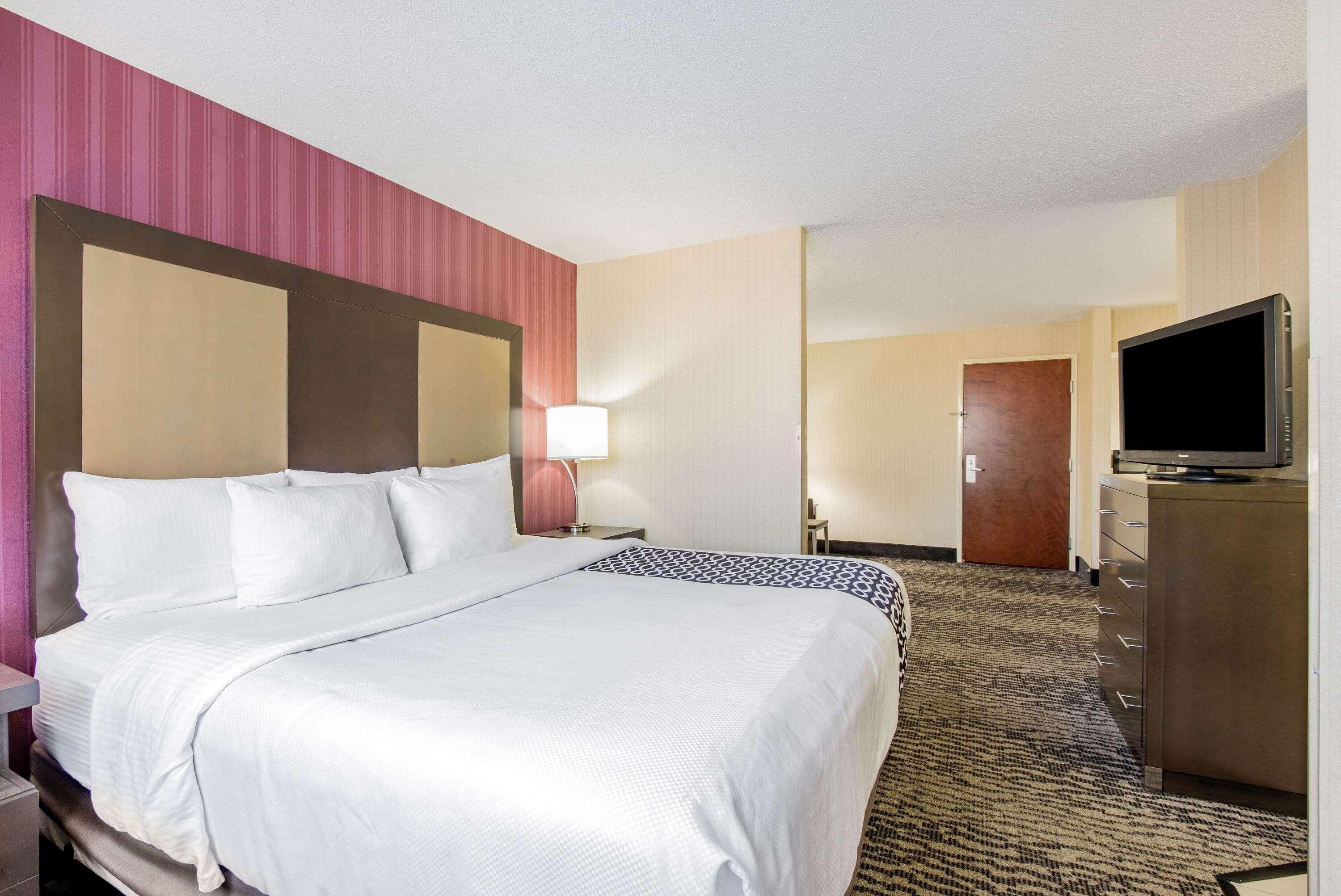 La Quinta By Wyndham Newark - Elkton Hotel Exterior photo