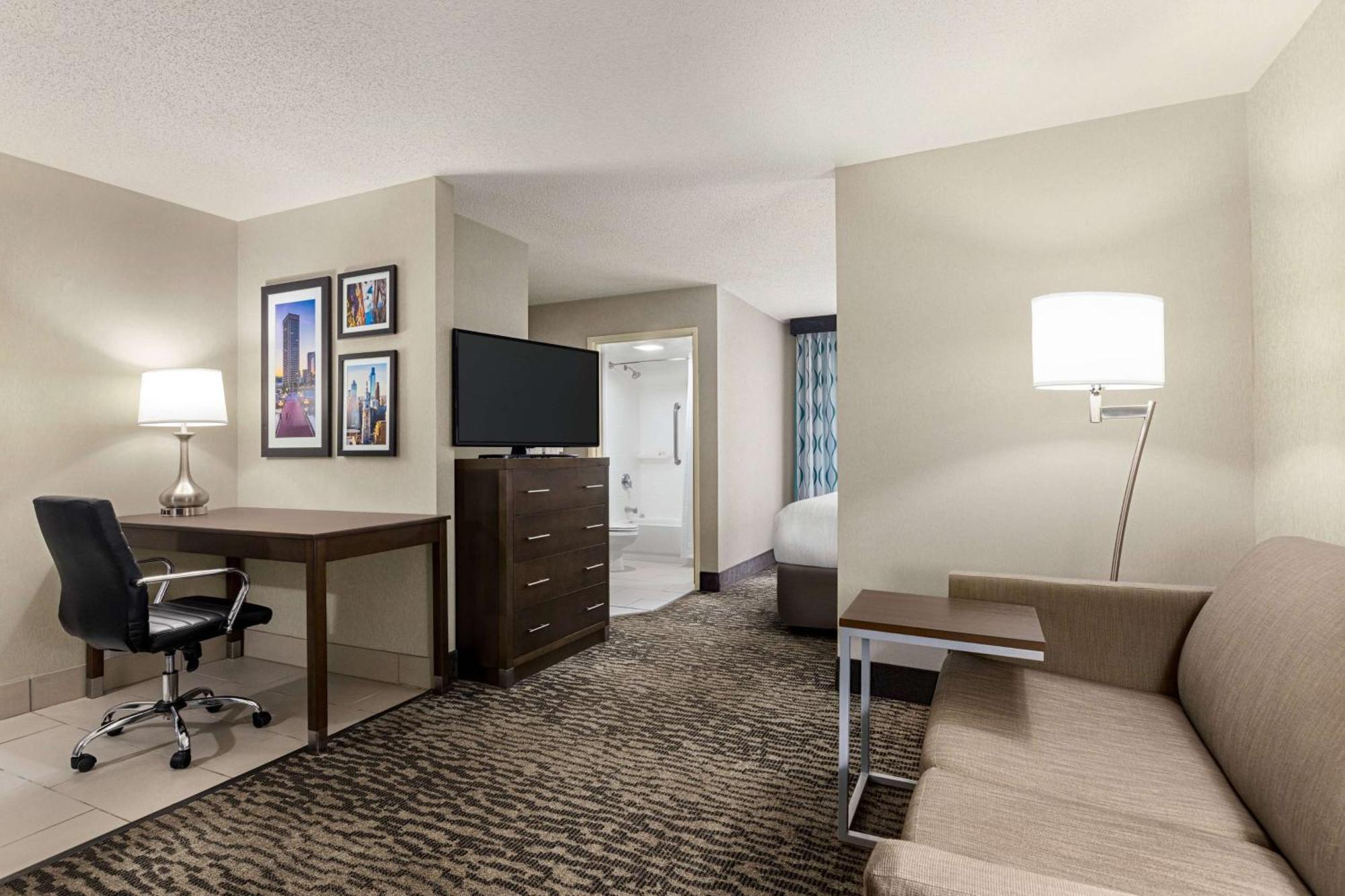 La Quinta By Wyndham Newark - Elkton Hotel Exterior photo