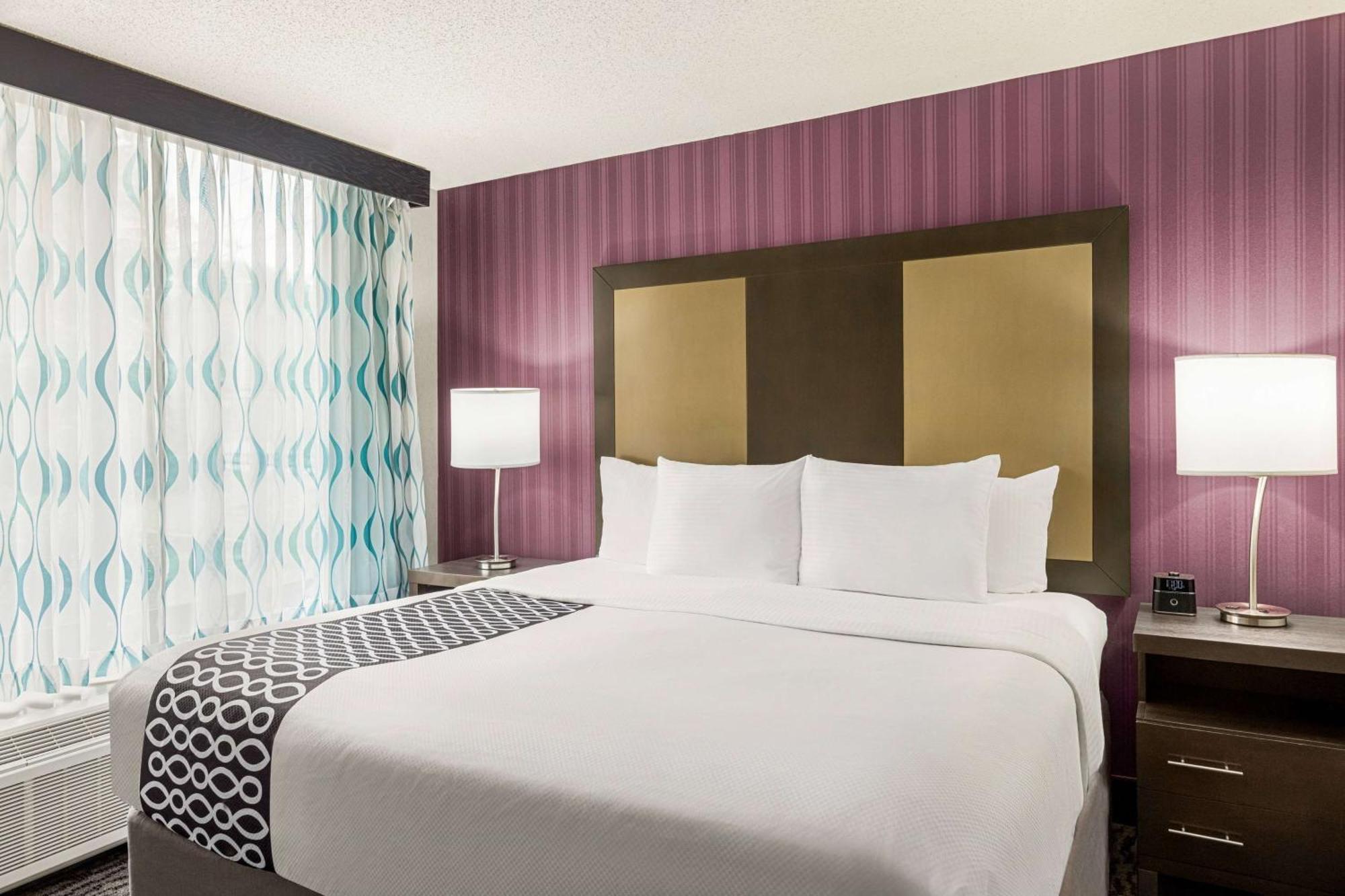 La Quinta By Wyndham Newark - Elkton Hotel Exterior photo