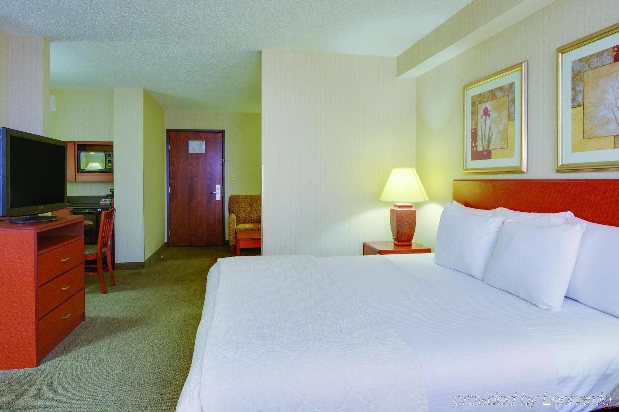 La Quinta By Wyndham Newark - Elkton Hotel Exterior photo