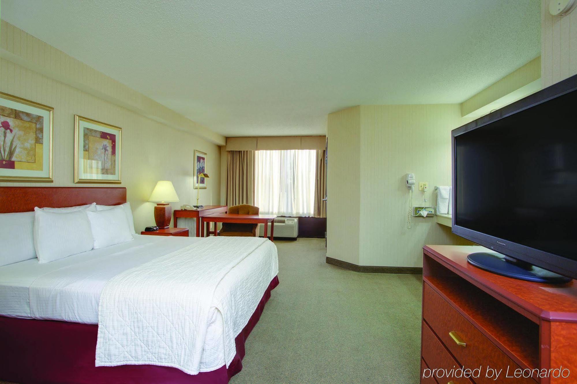 La Quinta By Wyndham Newark - Elkton Hotel Exterior photo